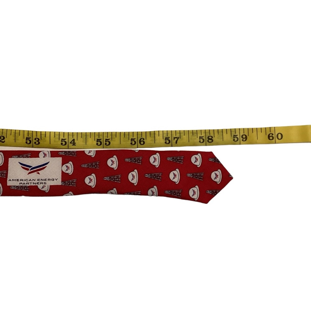 NWT Vineyard Vines Red Custom AEP Oilfield Hard Hat Novelty Corporate Silk Tie - Picture 5 of 5